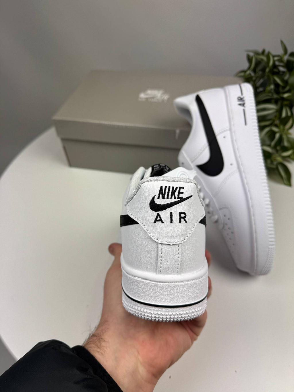 Кросівки Nike Air Force White (чорний свуш)🚀