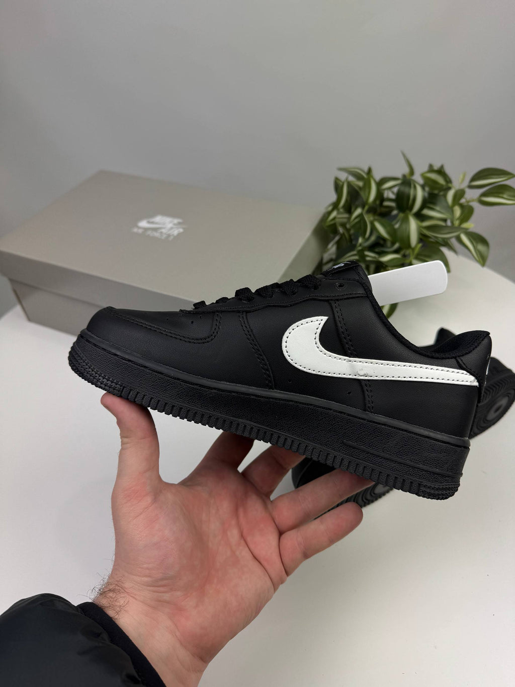 Кросівки Nike Air Force Black (білий свуш)🚀