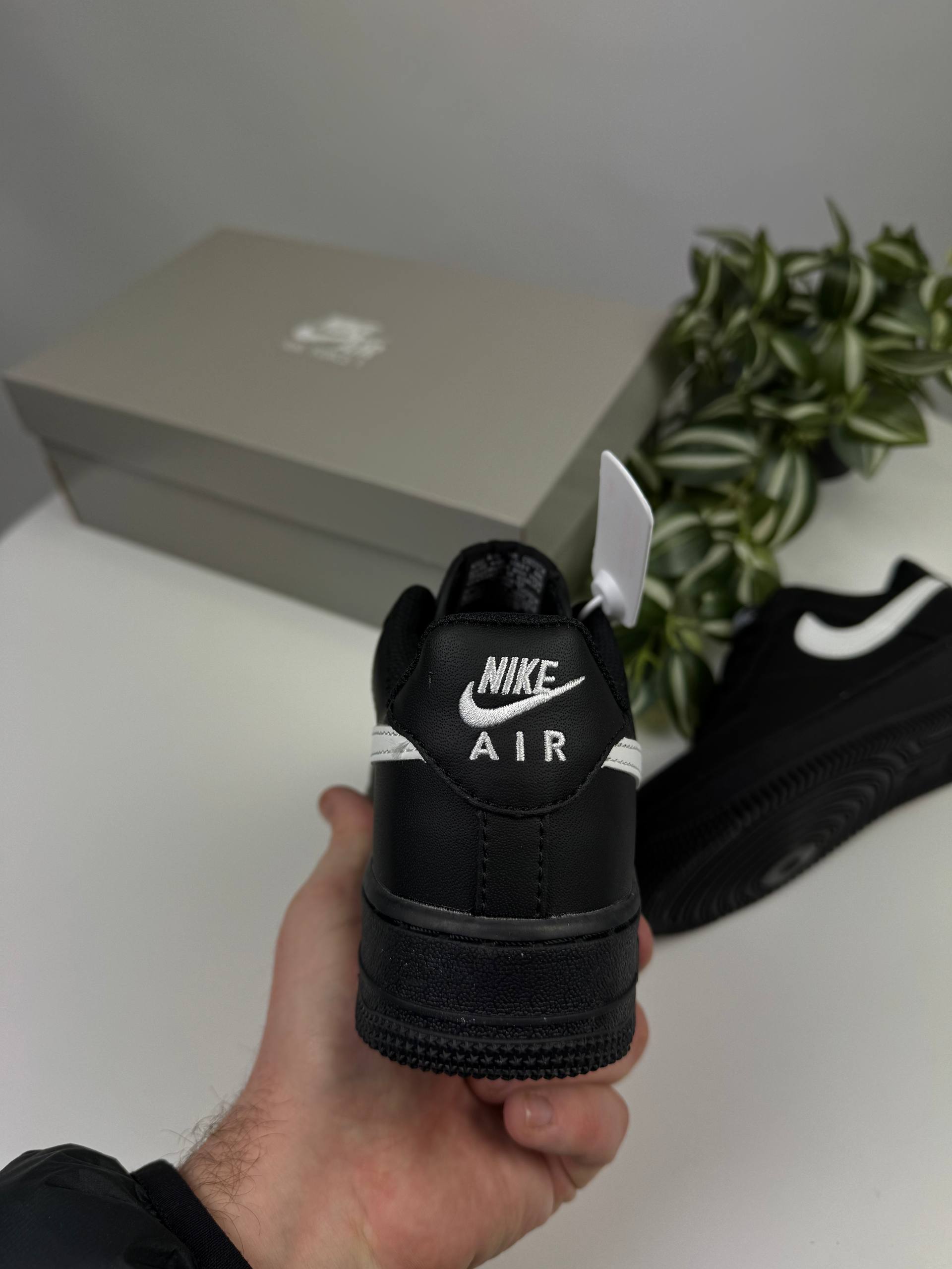 Кросівки Nike Air Force Black (білий свуш)🚀