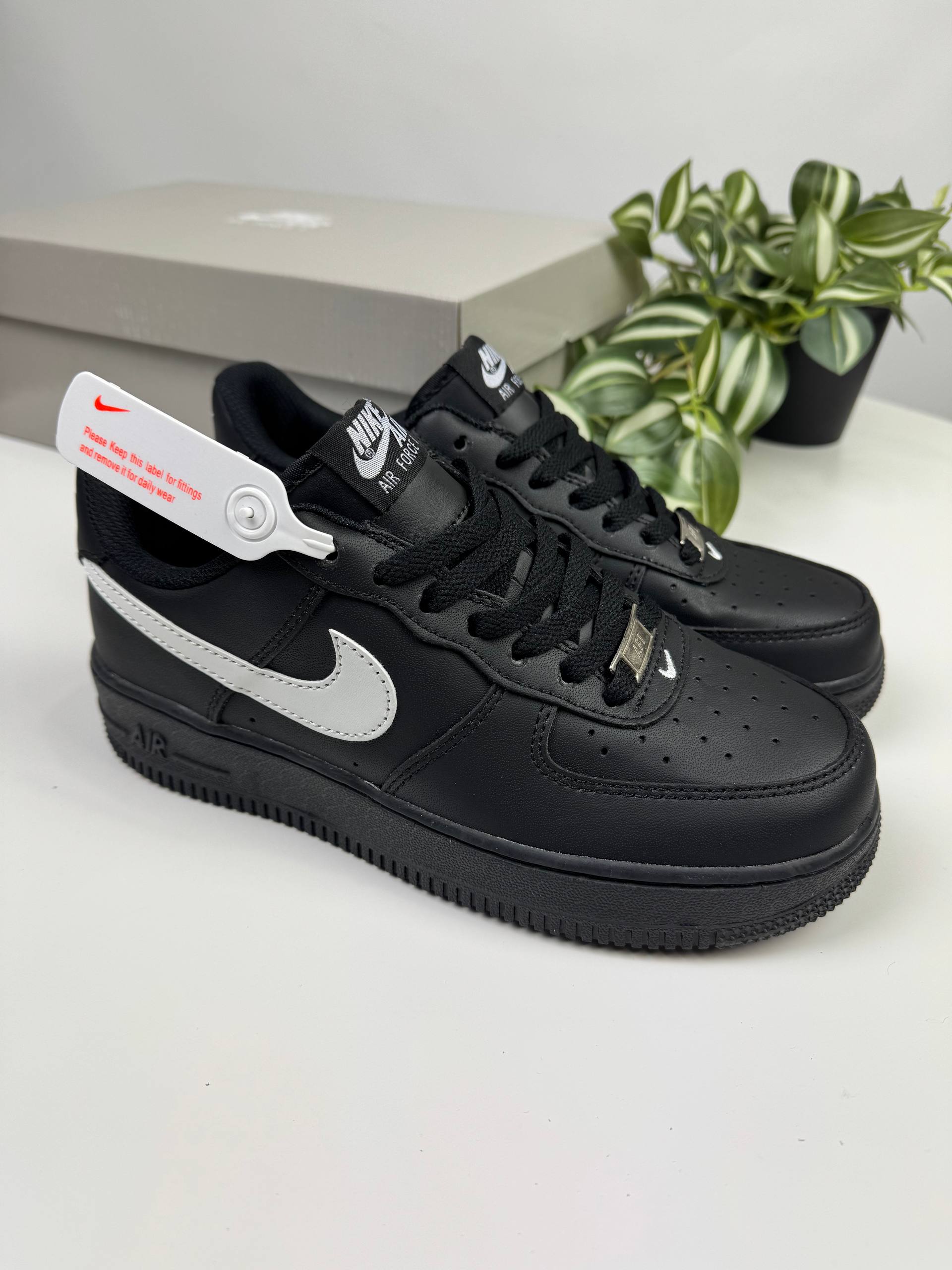 Кросівки Nike Air Force Black (білий свуш)🚀